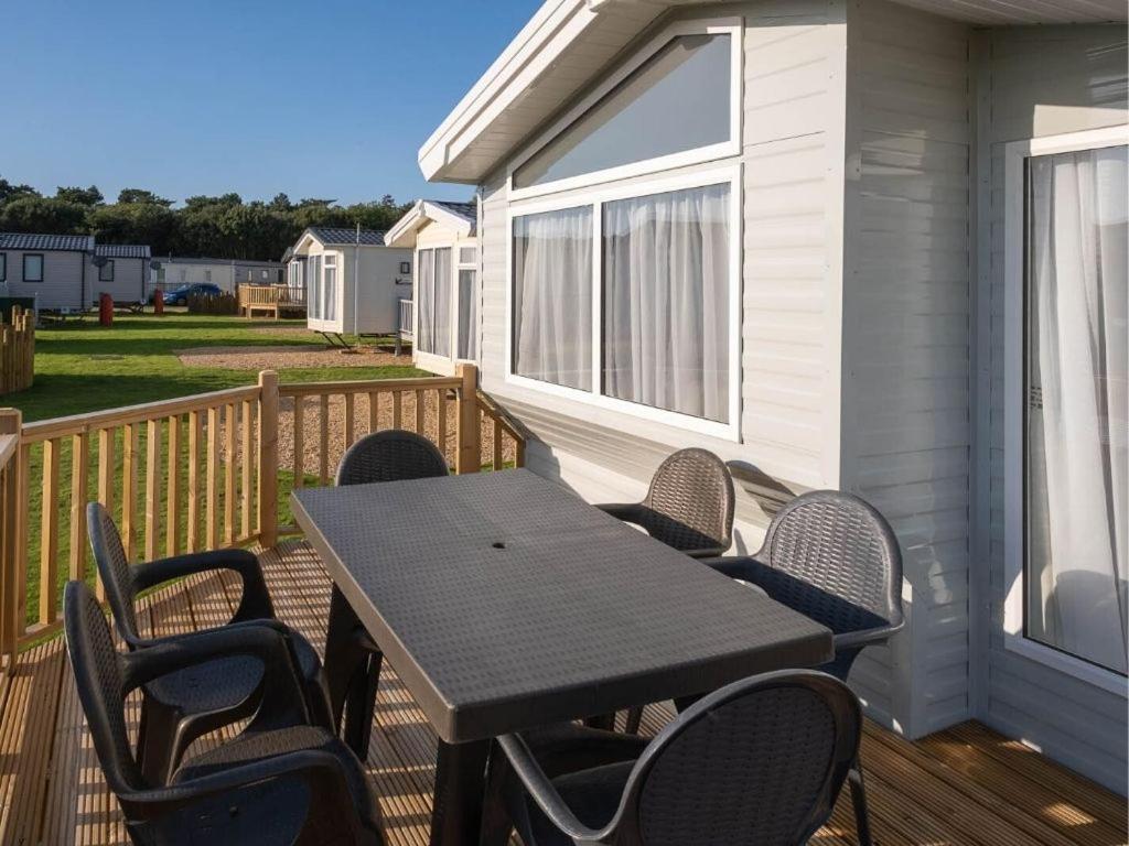 Pinewoods Beach No.4 - Sleeps 6 - No Dogs Villa Wells-next-the-Sea Exterior photo